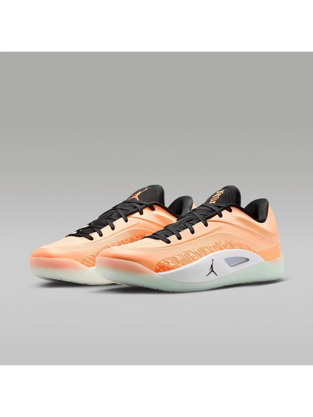 Zion 4 Basketball Shoes (FB1802-800, Peach Cream/Black/White/Total Orange) mens